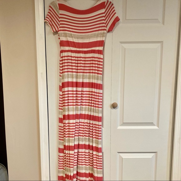 pink blush maternity striped maxi dress - Picture 2 of 3